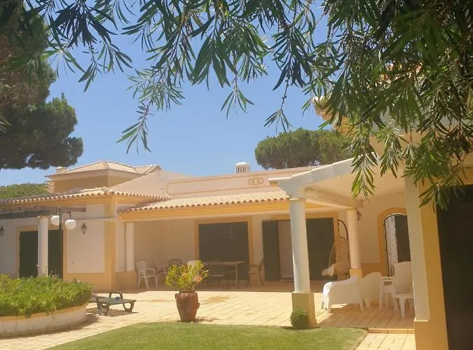 The Pinewood וילה