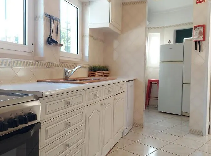 וילה The Pinewood *