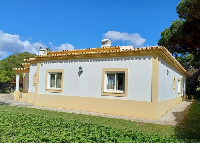 וילה The Pinewood *