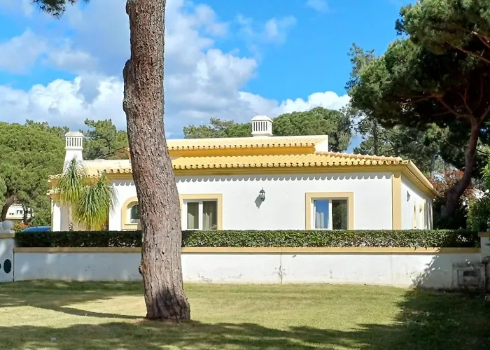 וילה The Pinewood *