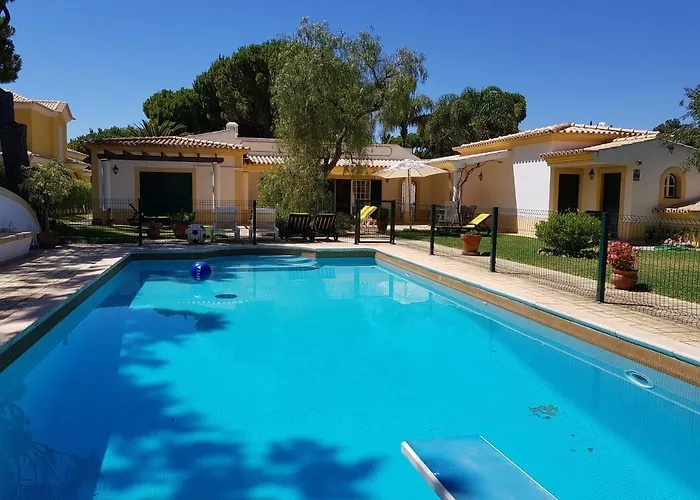 Willa The Pinewood *