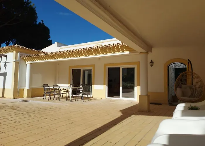 The Pinewood Βίλα *